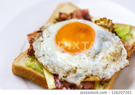 培根和雞蛋吐司 126207261