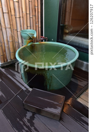 Hot spring, inn, bath, cypress, open-air bath, bathtub, hot water, spout, fruit forest Hot spring, inn, bath, cypress, open-air bath, bathtub, hot water, spout, fruit forest 126207917