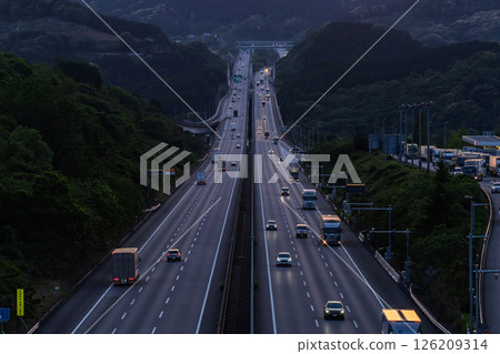 《Shizuoka Prefecture》 Shin Tomei Expressway / Aorta of Japan 126209314