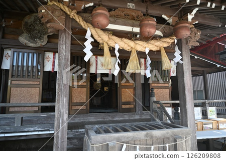Golden snake shrine 126209808