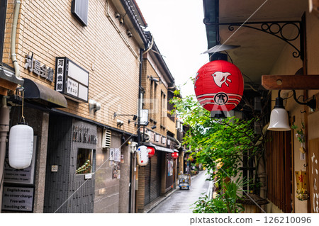 京都府古都的娛樂區先鬥町 京都府古都的娛樂區先鬥町 126210096
