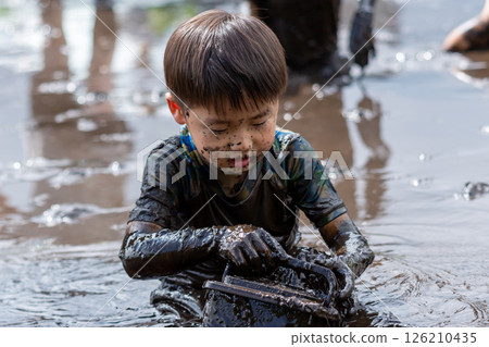 Parent and child rice planting experience - Toddler Parent and child rice planting experience - Toddler 126210435