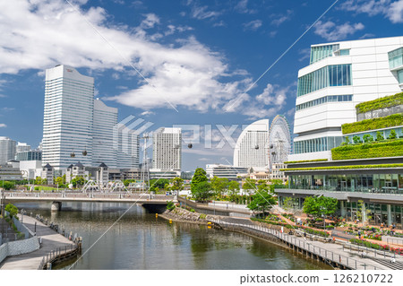 <Kanagawa Prefecture> Yokohama Minato Mirai on a sunny day 126210722