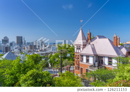 從北野天滿宮眺望神戶北野異人館街週邊的街景 從北野天滿宮眺望神戶北野異人館街週邊的街景 126211153
