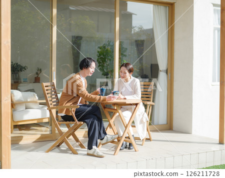 My home couple 126211728
