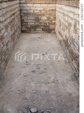 The process of building a home pool for storing water 126218247