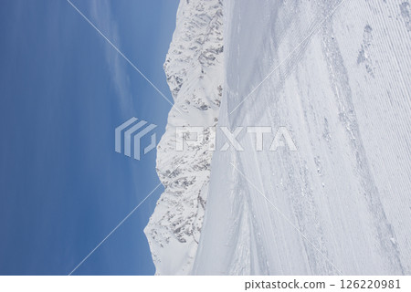 從長野縣白馬村八方尾根看到的白馬三山 從長野縣白馬村八方尾根看到的白馬三山 126220981