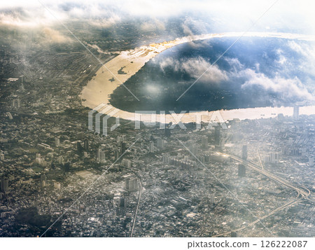 Bangkok & the meandering Chao Phraya River [Aerial view] Sathorn to Khlong Toei / Bangkok 126222087