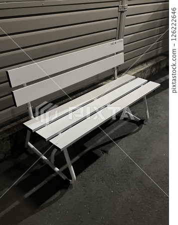 Bench 126222646