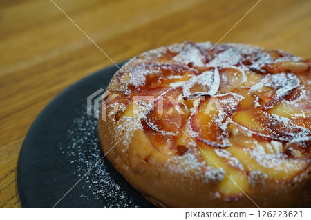 石板上的烘焙食品 石板上的烘焙食品 126223621