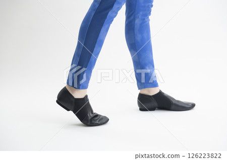 穿爵士鞋的女人 穿爵士鞋的女人 126223822
