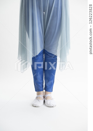 穿芭蕾舞鞋的女性 穿芭蕾舞鞋的女性 126223828