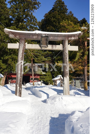 雪中八幡宮的風景 雪中八幡宮的風景 126223909