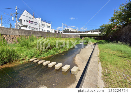 Stepping stones near Hankyu Ashiyagawa Station Ashiyagawa Stepping stones Ashiyagawa scenery 126224734