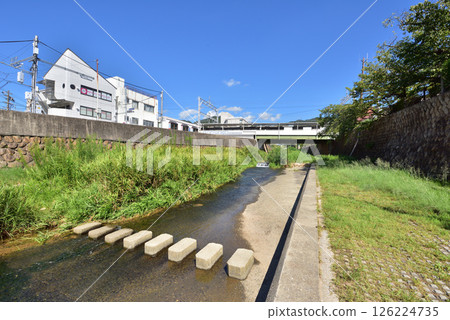 Stepping stones near Hankyu Ashiyagawa Station Ashiyagawa Stepping stones Ashiyagawa scenery 126224735