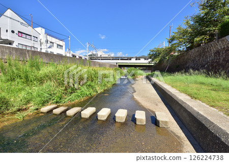 Stepping stones near Hankyu Ashiyagawa Station Ashiyagawa Stepping stones Ashiyagawa scenery 126224738