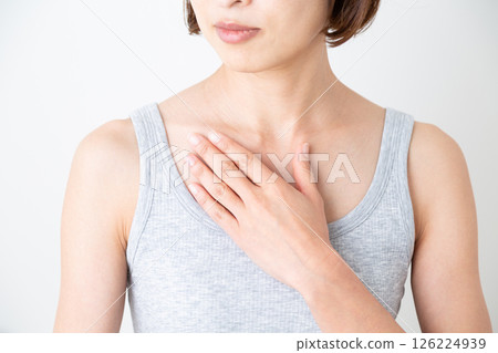 中年女性夏季注重身體保養 126224939