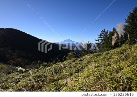 攀登山梨縣大菩薩山 126226616