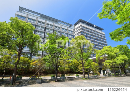 [Kagawa Prefecture] Takamatsu Sunport Joint Government Building (Sunport Takamatsu) on a sunny day 126226654