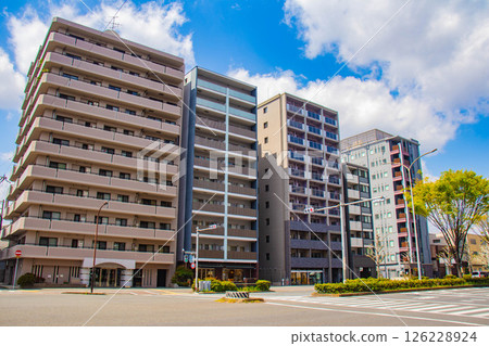 [京都風景]堀川街的天空與建築 126228924
