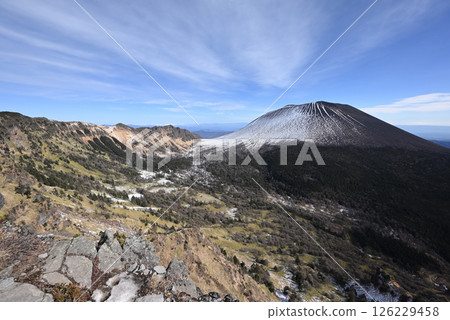Winter climbing at Mt. Kuroboyama, Mt. Asama, Gunma Prefecture, Nagano Prefecture 126229458