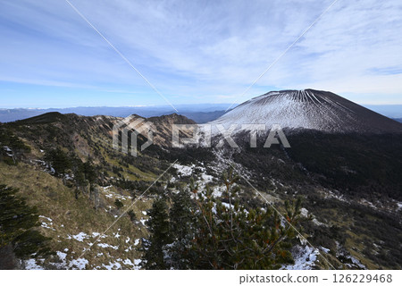 Winter climbing at Mt. Kuroboyama, Mt. Asama, Gunma Prefecture, Nagano Prefecture Winter climbing at Mt. Kuroboyama, Mt. Asama, Gunma Prefecture, Nagano Prefecture 126229468