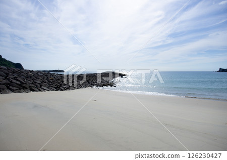 Shiratsuruhama Beach (Amakusa, Kumamoto Prefecture) 126230427