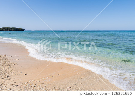 南國島嶼的碧海藍天 126231690