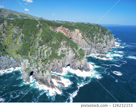Aerial view of the cliffs of Kitayamazaki, Iwate Prefecture, Tanohata Village Aerial view of the cliffs of Kitayamazaki, Iwate Prefecture, Tanohata Village 126232153