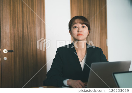 事業女性 商務女性 商界女性 126233039