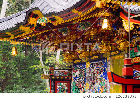The main hall of the Menuma Shodenzan temple, decorated with sculptures by Hidari Jingorō The main hall of the Menuma Shodenzan temple, decorated with sculptures by Hidari Jingorō 126233355