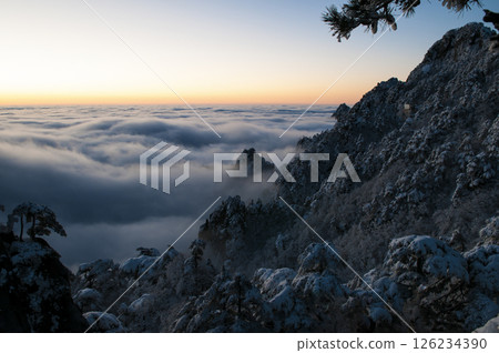 Sunrise on Huangshan, a famous mountain in China 126234390