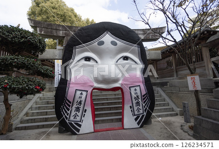 big face of fortune goddess set in Kushida shrine. it is a Shinto shrine which located in Hakata-ku, Fukuoka, Japan. big face of fortune goddess set in Kushida shrine. it is a Shinto shrine which located in Hakata-ku, Fukuoka, Japan. 126234571
