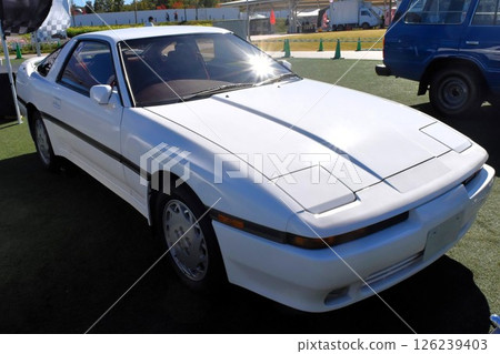 白色跑車(豐田Supra第一代A70) 白色跑車(豐田Supra第一代A70) 126239403