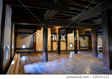 松本城，中部地區，進入城堡後的第一個景點，從干城塔內看到的景色，長野縣松本市（1） 126241131