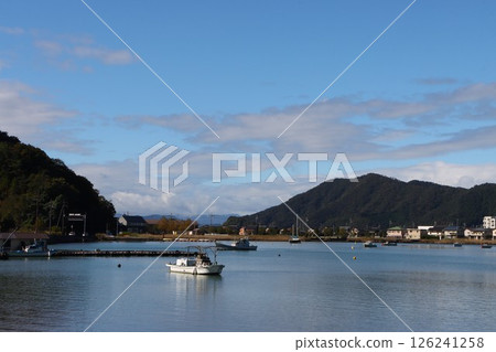 在海灘上度過一段緩慢時光的時光 在海灘上度過一段緩慢時光的時光 126241258