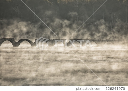 秋季Taushubetsu河大橋 126241970