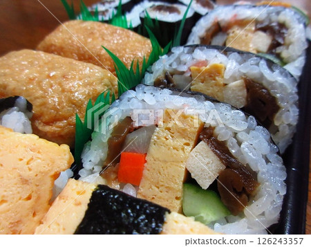 "Sukeroku Sushi" bought at the supermarket "Sukeroku Sushi" bought at the supermarket 126243357