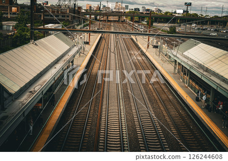 紐約的火車和摩天大樓 紐約的火車和摩天大樓 126244608
