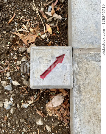 Arrow Boundary Arrow Boundary 126245719