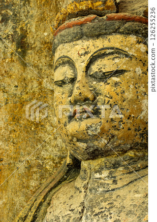 大日如來臼杵石佛像 126255236