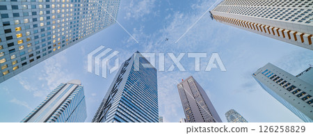 「東京」新宿的建築與夜景 126258829