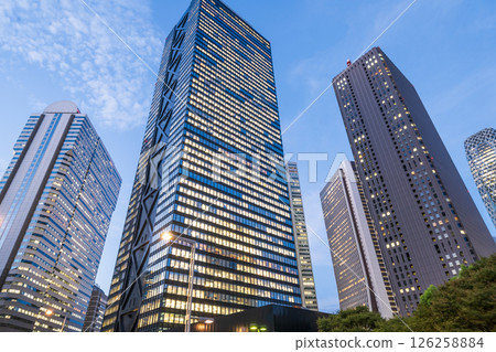 「東京」新宿的建築與夜景，西新宿 126258884