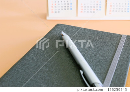 筆記本、筆和日曆、日程管理、日程安排、日程安排 筆記本、筆和日曆、日程管理、日程安排、日程安排 126259343