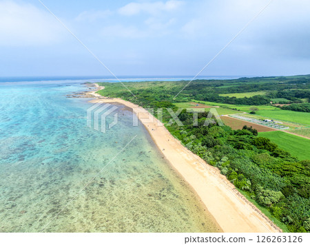 石垣島平久保崎附近的平野海灘（沖繩縣石垣市） 126263126
