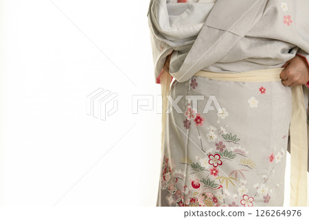 Japanese clothing, steps to wearing a kimono Wearing a kimono 126264976