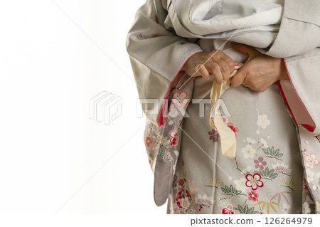 Japanese clothing, steps to wearing a kimono Wearing a kimono 126264979