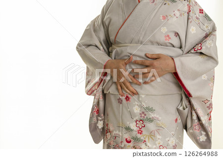 Japanese clothing, steps to wearing a kimono Wearing a kimono 126264988