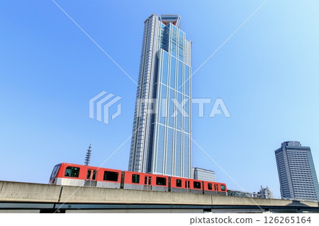 New tram running through the Sakishima Cosmosquare area in Osaka Prefecture 126265164