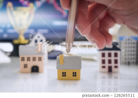 Targeting Real Estate Investment Opportunity 126265511
